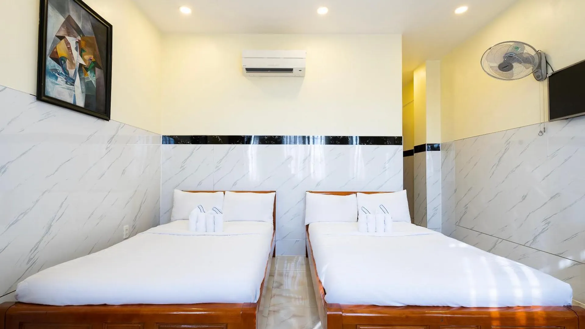 Mai Phuong - Ruby Saigon Hotel Ho Chi Minh City